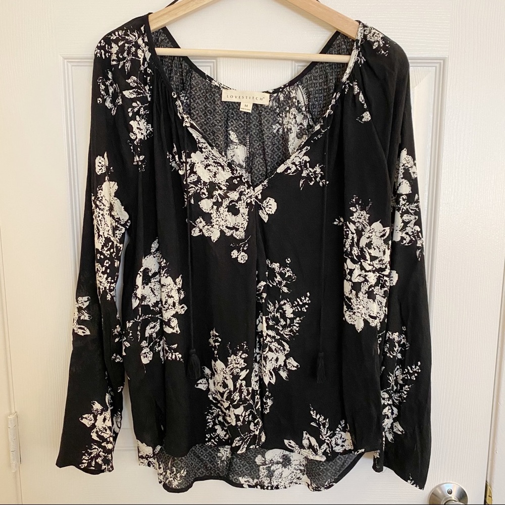 🖤 Lovestitch floral blouse